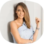 Portrait of Andrea Raicu, entrepreneur and media personality